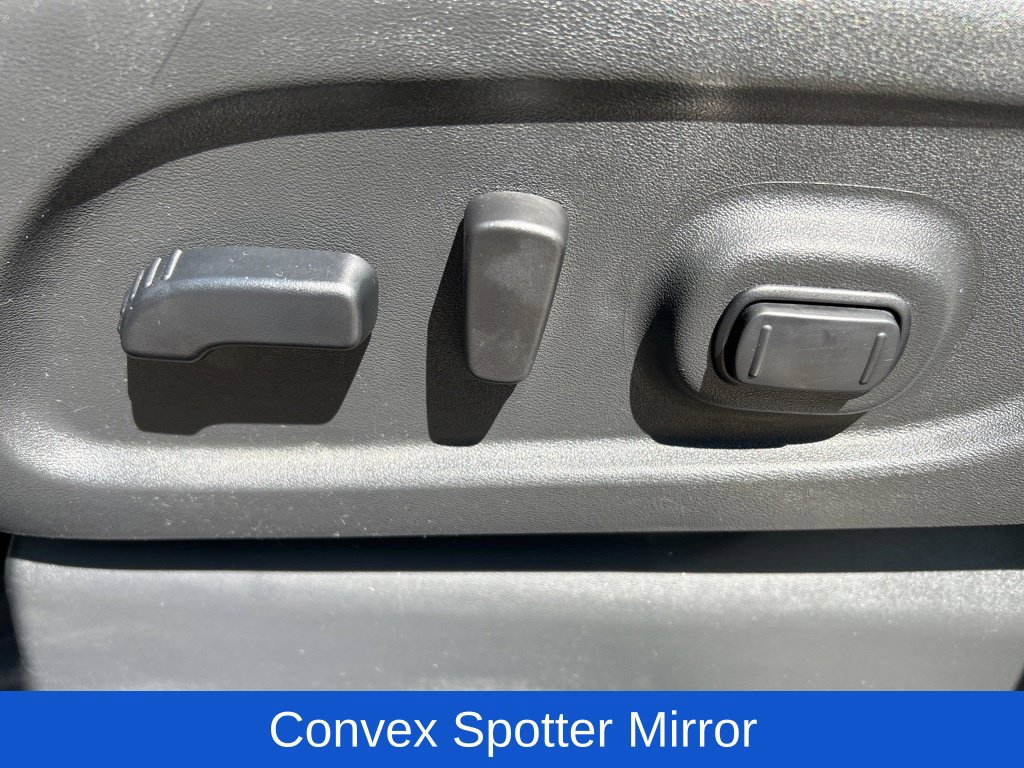 Used 2018 Nissan Titan SV w/ SV Convenience Package AWD/4WD image 15