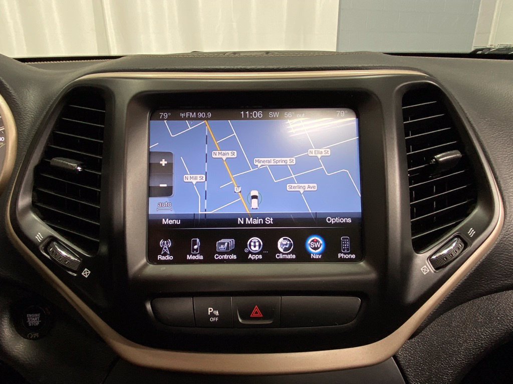 Used 2018 Jeep Cherokee Limited AWD/4WD image 22