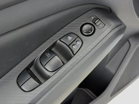 Used 2025 Nissan Altima 2.5 SV FWD image 20