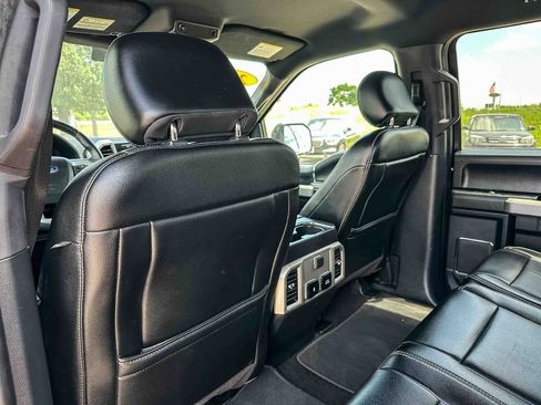 Used 2020 Ford F150 Lariat RWD image 17