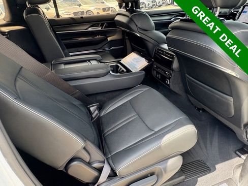 Used 2024 Jeep Grand Wagoneer Series II w/ Quick Order Packagew 28T AWD/4WD image 40