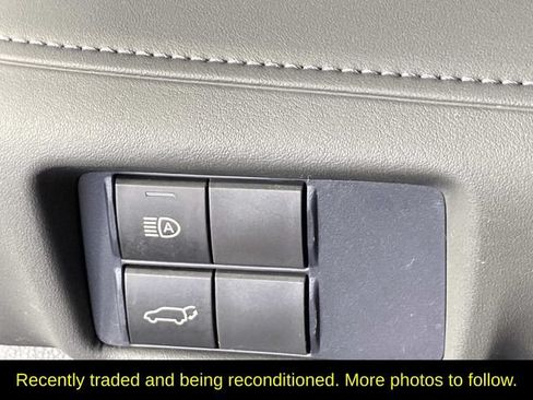 Used 2021 Toyota Highlander XSE AWD/4WD image 22