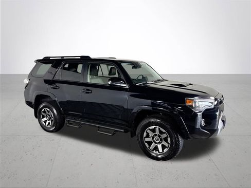 Used 2024 Toyota 4Runner TRD Off-Road Premium w/ Moonroof Package AWD/4WD image 4