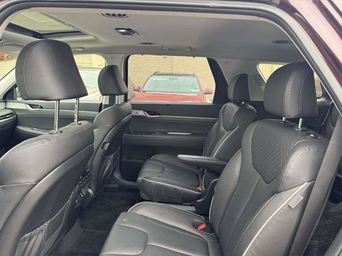 Used 2023 Hyundai Palisade SEL w/ Premium Package image 11