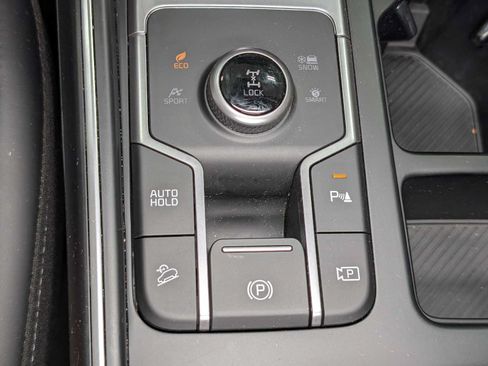 Certified 2025 Kia Sorento EX AWD/4WD image 30