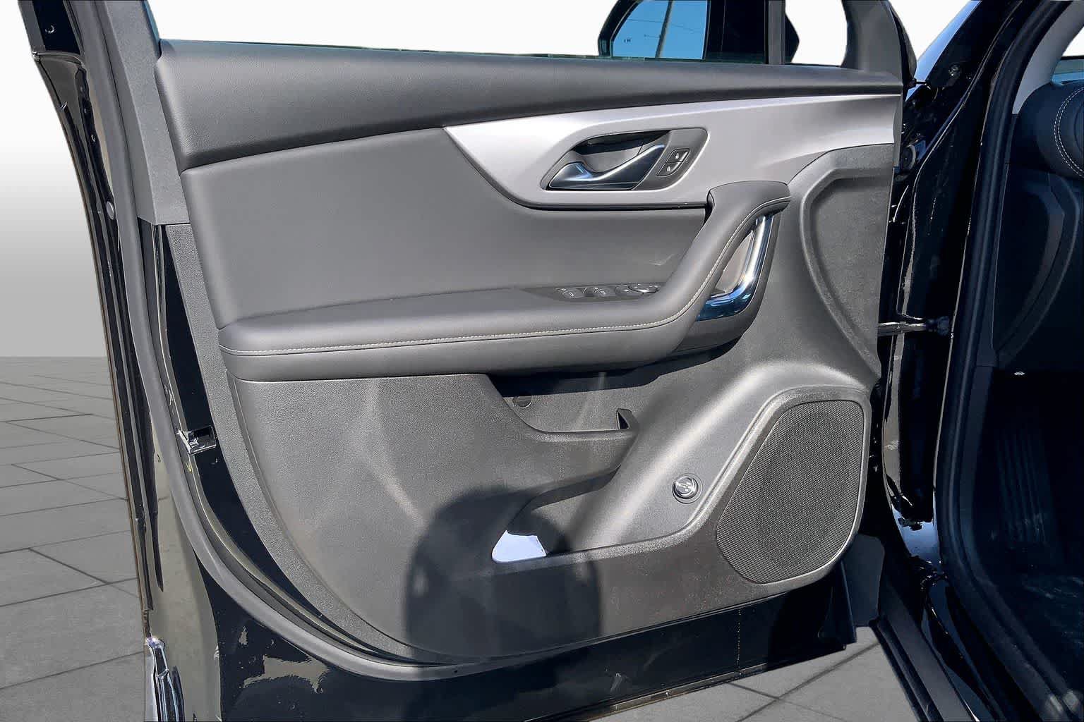 New 2026 Chevrolet Blazer LT w/ Convenience Package FWD image 11