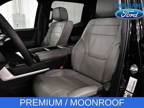 Used 2026 Toyota Tundra Limited AWD/4WD image 29