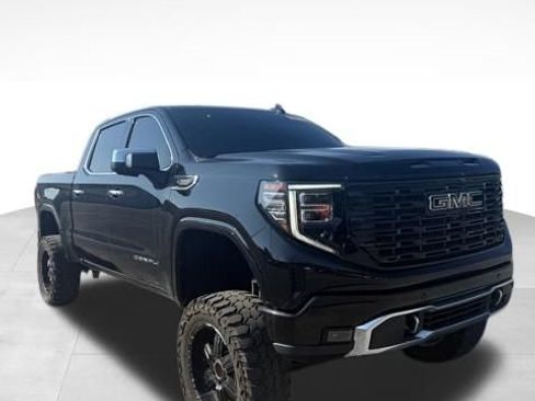 Used 2022 GMC Sierra 1500 Denali AWD/4WD image 3