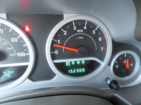 Used 2010 Jeep Wrangler Unlimited Sahara w/ Dual Top Group image 22