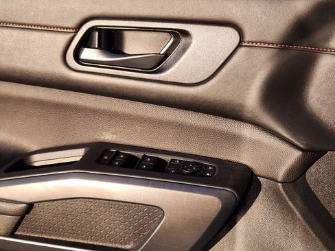 Used 2024 Nissan Pathfinder Rock Creek image 15