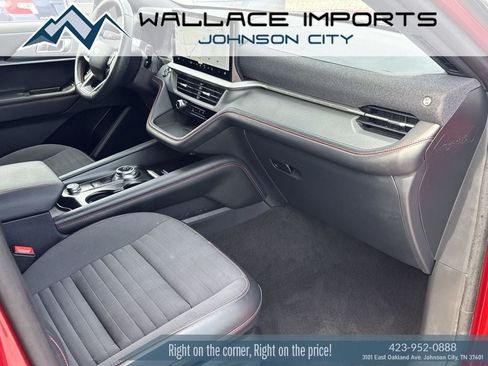 Used 2025 Ford Explorer ST-Line w/ ST-Line Street Pack AWD/4WD image 36