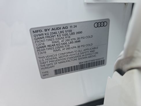 Used 2025 Audi Q3 2.0T Premium AWD/4WD image 32