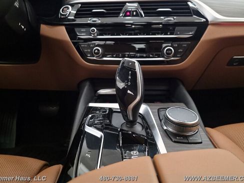 Used 2023 BMW 530i w/ Convenience Package RWD image 25