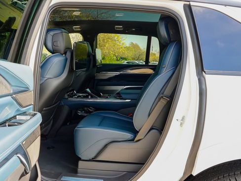 New 2025 Cadillac Escalade IQ Luxury 2 image 10