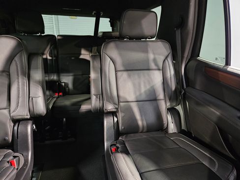 Used 2025 GMC Yukon Denali image 14