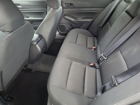 Used 2025 Nissan Altima 2.5 SV image 17