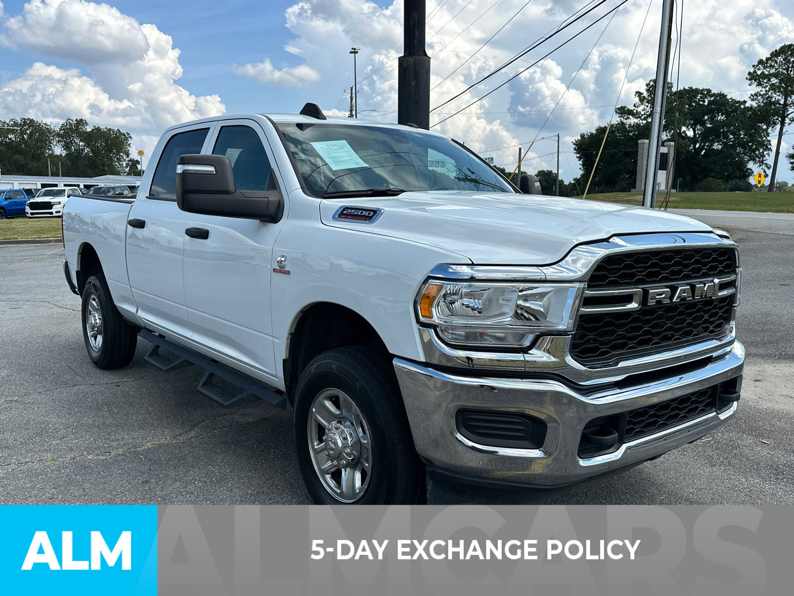 Used 2024 RAM 2500 Tradesman w/ Chrome Appearance Group AWD/4WD image 3