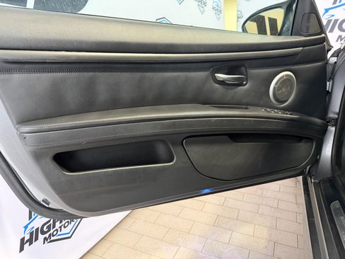 Used 2011 BMW M3 Convertible image 16