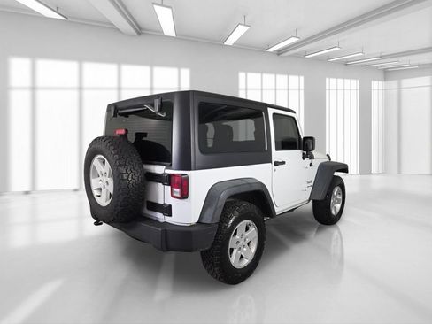 Used 2018 Jeep Wrangler Sport AWD/4WD image 8