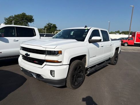 Used 2018 Chevrolet Silverado 1500 LT w/ All Star Edition AWD/4WD image 2