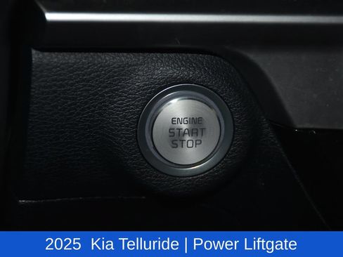 Used 2025 Kia Telluride S AWD/4WD image 14