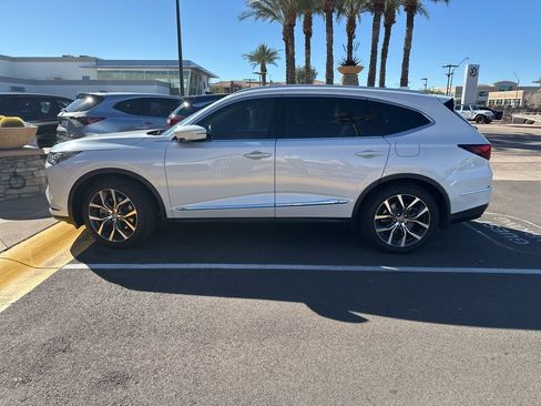 Used 2023 Acura MDX SH-AWD w/ Technology Package image 4