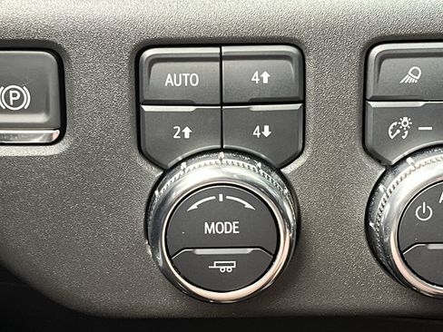 Certified 2025 GMC Sierra 1500 SLT w/ SLT Premium Plus Package AWD/4WD image 18
