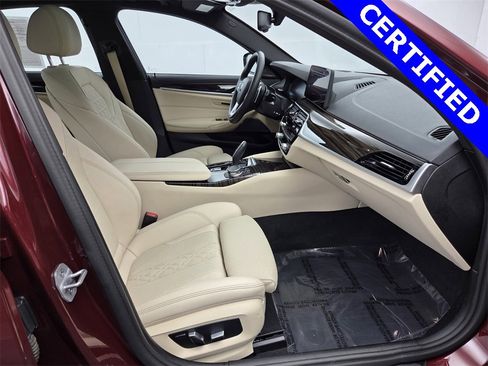 Certified 2023 BMW 530i w/ Premium Package image 14