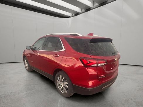 Used 2023 Chevrolet Equinox Premier image 3