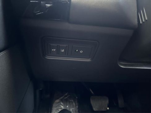 Used 2016 Land Rover Range Rover HSE image 34