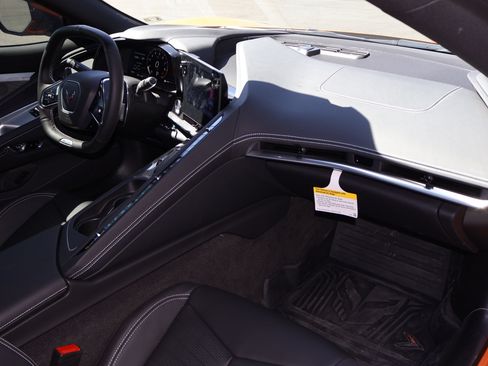 Used 2024 Chevrolet Corvette Z06 RWD image 27