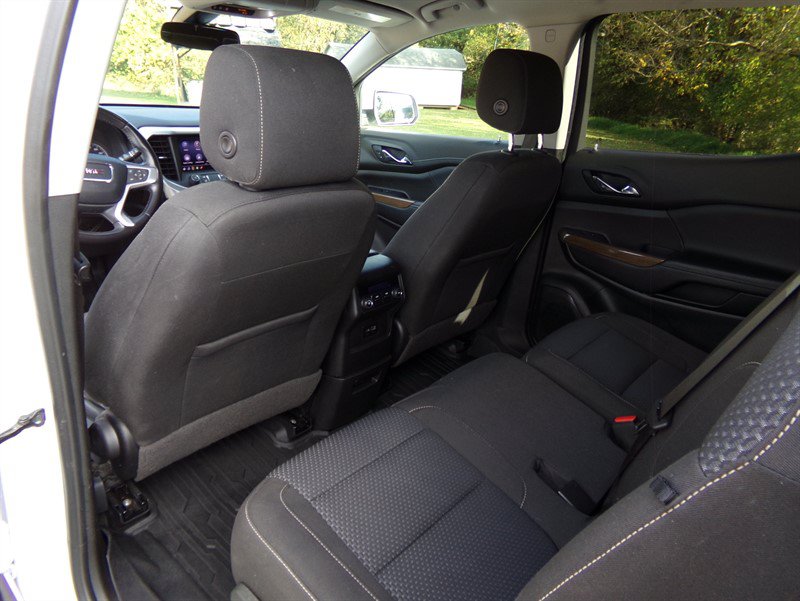 Used 2020 GMC Acadia SLE w/ LPO, Floor Liner Package FWD image 21