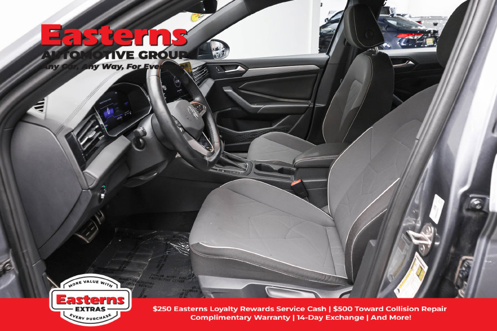 Used 2025 Volkswagen Jetta Sport FWD image 15