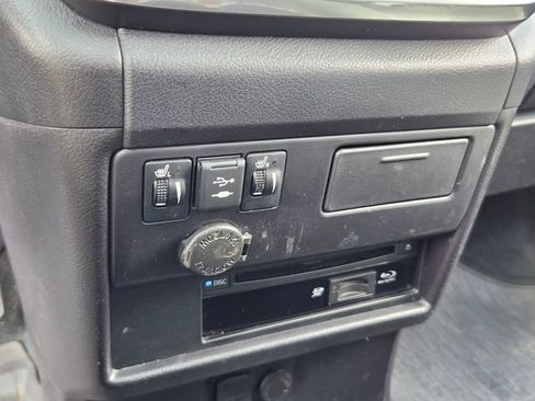 Used 2019 Toyota Sienna Limited Premium FWD image 21