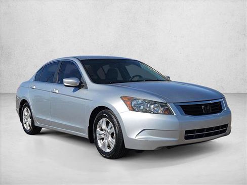 Used 2009 Honda Accord LX-P image 3