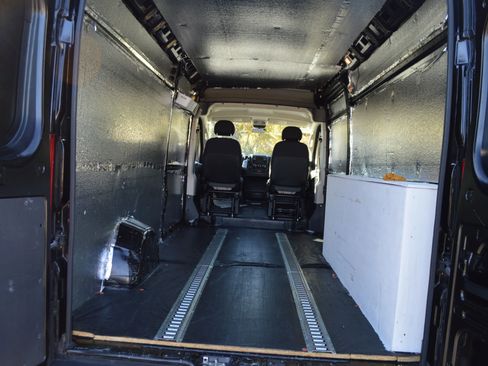 Used 2021 RAM ProMaster 3500 w/ Premium Appearance Group image 6