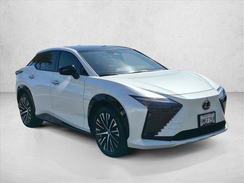 Used 2023 Lexus RZ 450e Premium w/ Technology Package AWD/4WD image 4