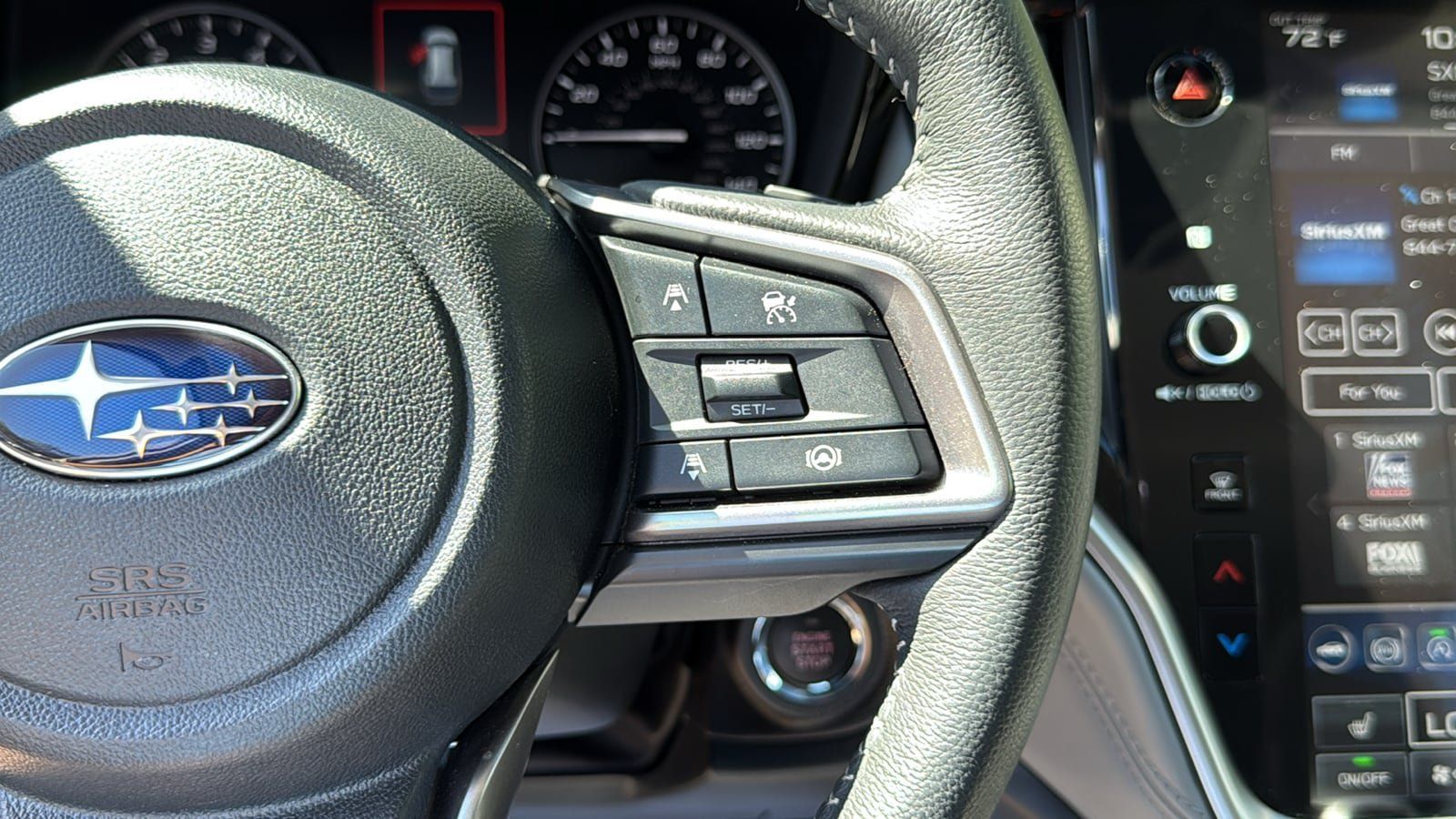 Used 2025 Subaru Outback Premium AWD/4WD image 15