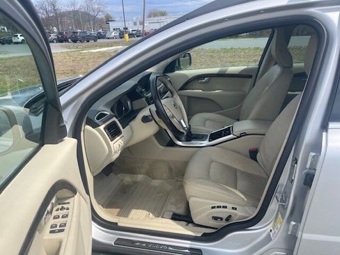 Used 2016 Volvo XC70 T5 Premier w/ Proximity Package AWD/4WD image 7