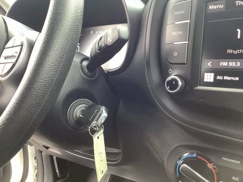 Used 2024 Kia Soul LX w/ Option Group 015 image 16