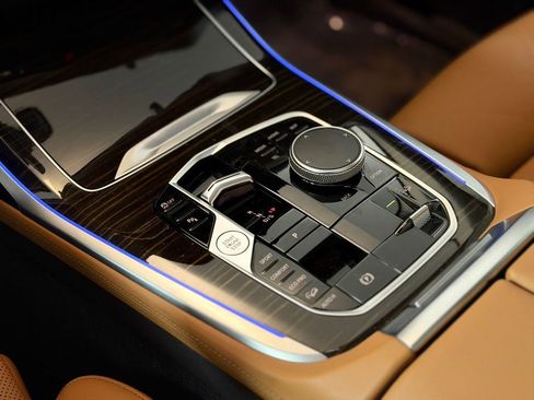 Used 2023 BMW X7 xDrive40i image 18