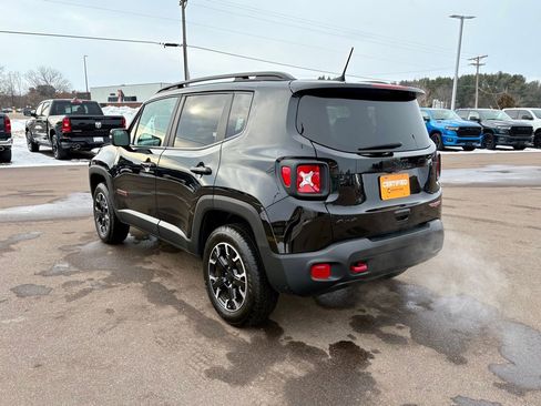 Certified 2023 Jeep Renegade Trailhawk AWD/4WD image 3