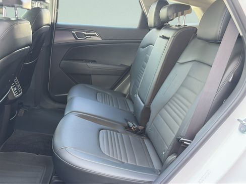 Used 2025 Kia Sportage SX FWD image 11