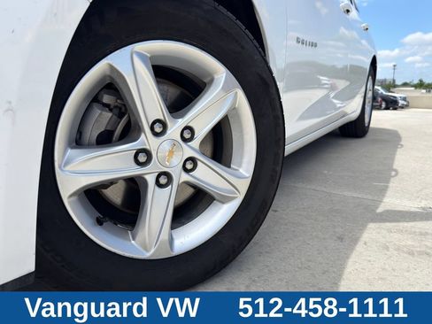 Used 2023 Chevrolet Malibu LT w/ Driver Confidence Package FWD image 4