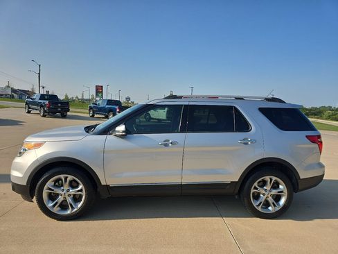 Used 2014 Ford Explorer Limited AWD/4WD image 2