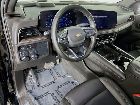 Used 2025 Chevrolet Tahoe LT image 9