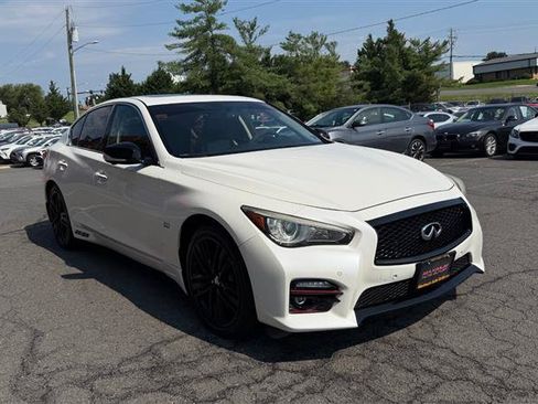 Used 2017 INFINITI Q50 Sport w/ Driver Assistance Package AWD/4WD image 3