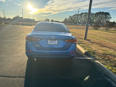 Used 2020 Nissan Sentra SV image 6