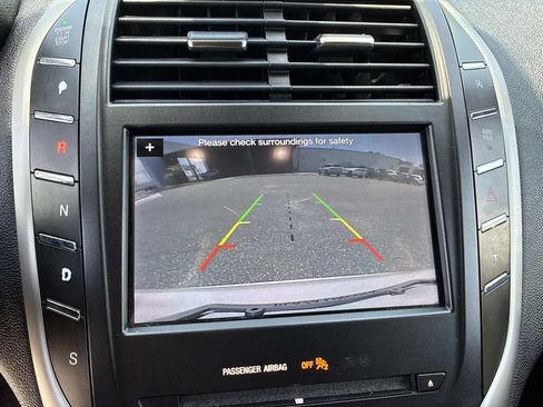 Certified 2019 Lincoln MKC Reserve w/ MKC Technology Package FWD image 24