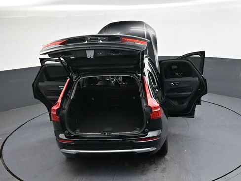 Used 2023 Volvo XC60 B5 Ultimate image 36